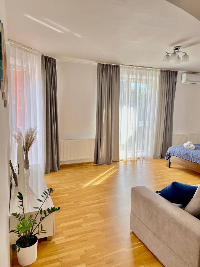 Cozy Apartment Next To The Park Ternopil Dış mekan fotoğraf