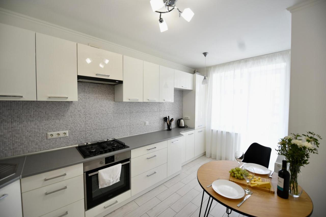 Cozy Apartment Next To The Park Ternopil Dış mekan fotoğraf